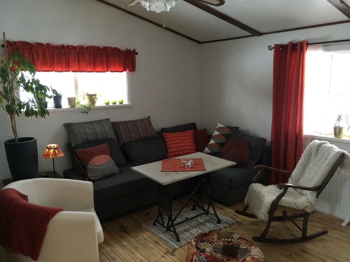 Travad Nybo Lilla Huset Hotel Екстериор снимка
