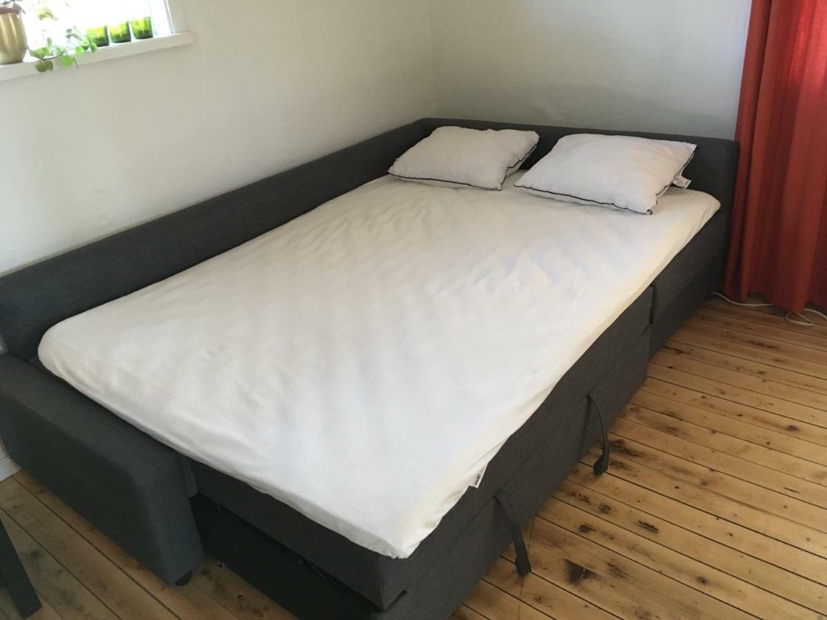 Travad Nybo Lilla Huset Hotel Екстериор снимка