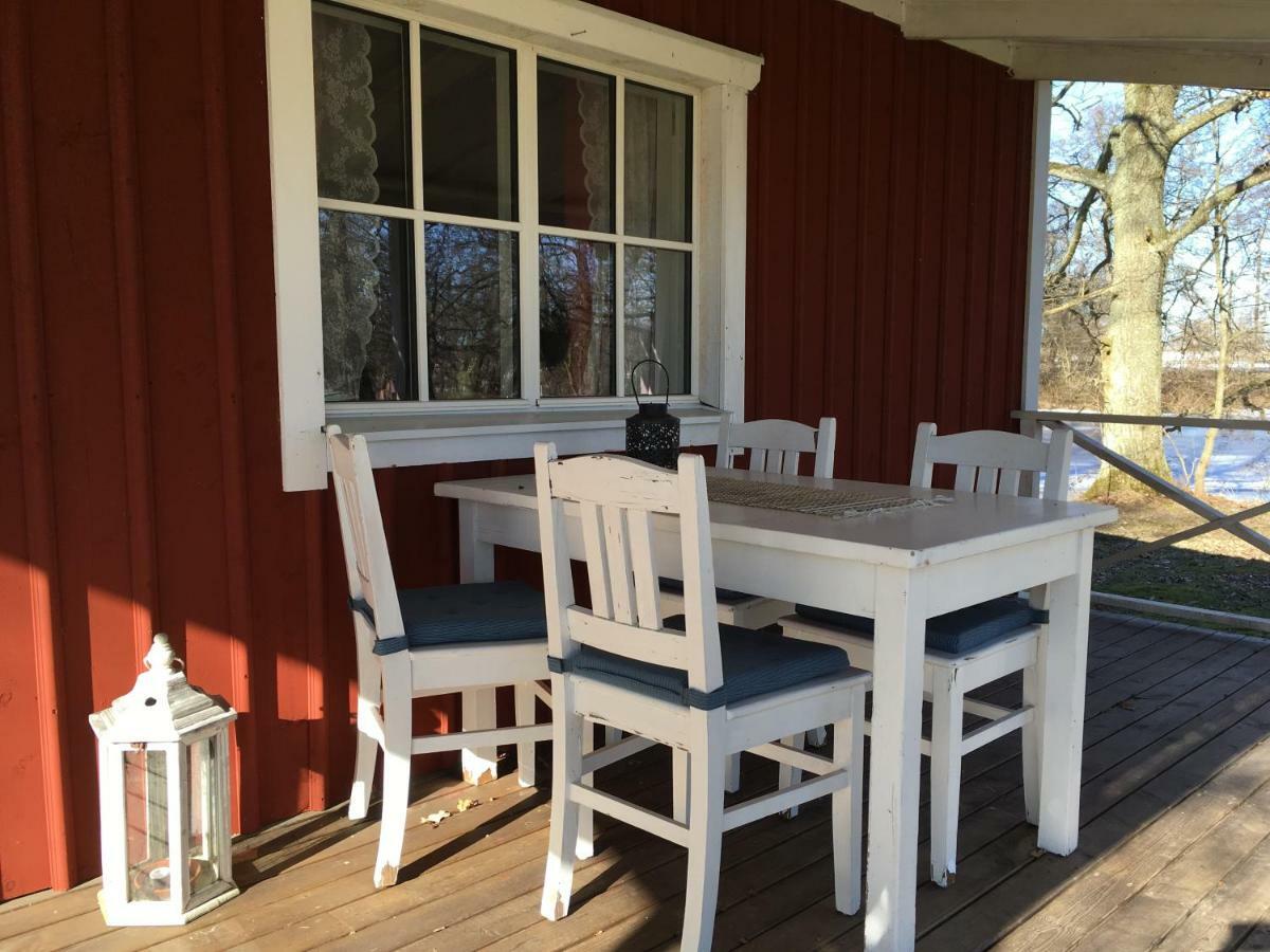 Travad Nybo Lilla Huset Hotel Екстериор снимка